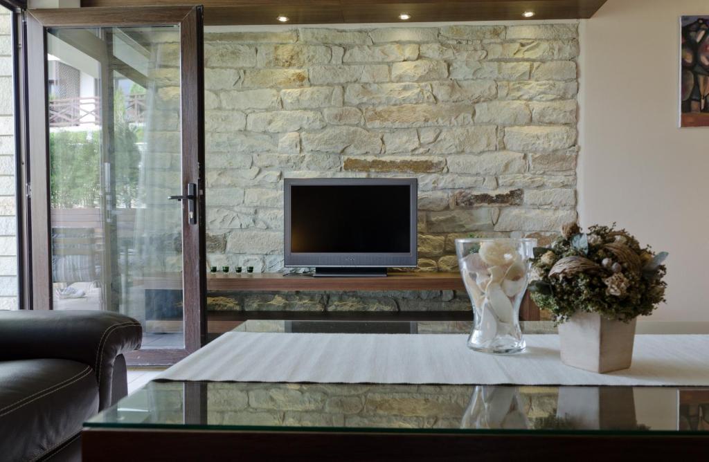 Rocca Resort Glavatartsi Buitenkant foto